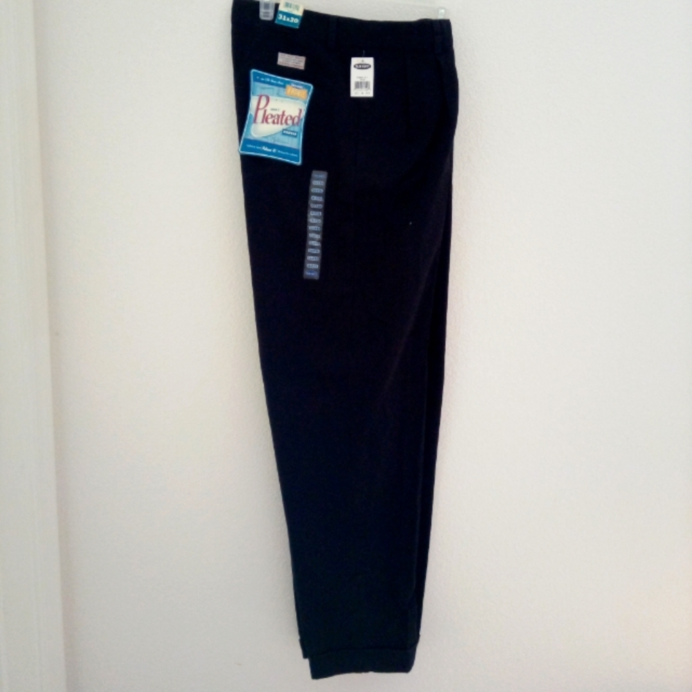 New, Old Navy men's pleated khakis